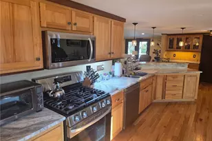 27 Legion Ave, Cumberland, RI 02864 - Photo 6