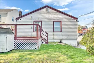 90 Woodbine St, Providence, RI 02906 - Photo 24