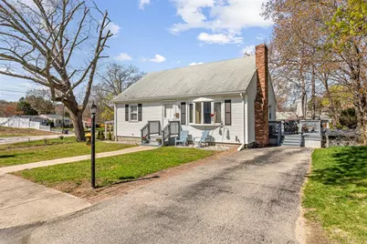 39 Oakland Drive, West Warwick, RI 02893 - Photo 2