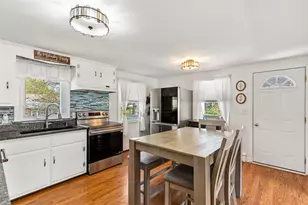 39 Oakland Dr, West Warwick, RI 02893 - Photo 6