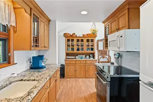 145 Massasoit Dr, Warwick, RI 02888 - Photo 14