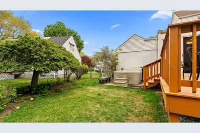 145 Massasoit Drive, Warwick, RI 02888 - Photo 36
