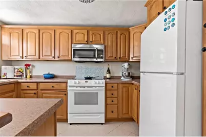 18 Pond Court #C, North Providence, RI 02904 - Photo 4