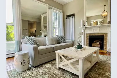 541 Bellevue Avenue #4, Newport, RI 02840 - Photo 2