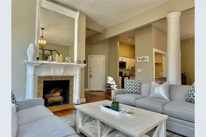 541 Bellevue Avenue #4, Newport, RI 02840 - Photo 6