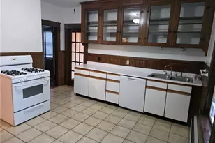 133 Clifford St, Pawtucket, RI 02860 - Photo 1
