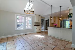 122 Sylvan Dr, East Greenwich, RI 02818 - Photo 10