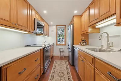 77 Windward Lane, Bristol, RI 02809 - Photo 8