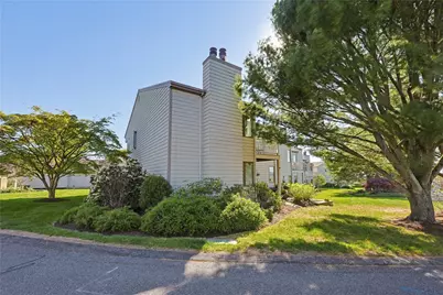 77 Windward Lane, Bristol, RI 02809 - Photo 2