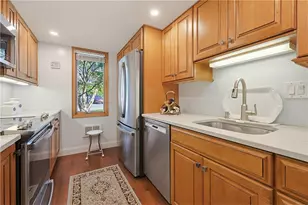 77 Windward Ln, Bristol, RI 02809 - Photo 6