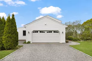 24 Patricia Ann Dr, Bristol, RI 02809 - Photo 2