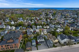 15 Narragansett Ave, Newport, RI 02840 - Photo 18