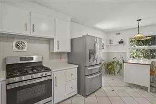 150 Ridge St, Pawtucket, RI 02860 - Photo 18