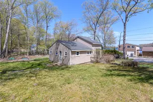 281 Richardson Rd, Coventry, RI 02816 - Photo 20