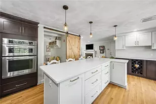 239 Abbott Run Valley Rd, Cumberland, RI 02864 - Photo 4