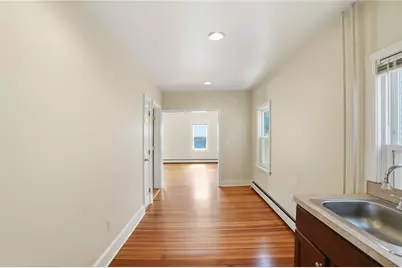 8 Mann Avenue, Newport, RI 02840 - Photo 6