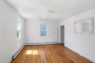 8 Mann Ave, Newport, RI 02840 - Photo 16