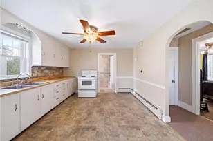 112 Clay St, Central Falls, RI 02863 - Photo 18