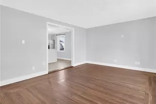 25 Mowry St, Pawtucket, RI 02861 - Photo 8