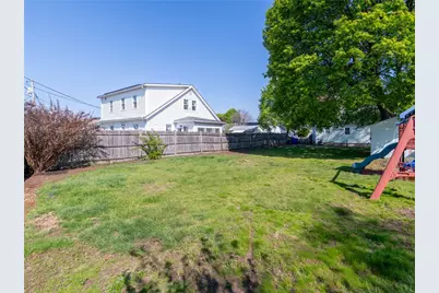 25 Mowry Street, Pawtucket, RI 02861 - Photo 8