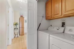 365 Maple St, Warwick, RI 02888 - Photo 18