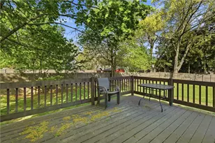 365 Maple St, Warwick, RI 02888 - Photo 22