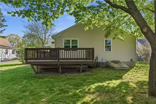 365 Maple St, Warwick, RI 02888 - Photo 20
