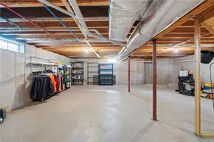 32 Sunny View Ct, Warwick, RI 02886 - Photo 38