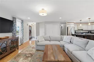 32 Sunny View Ct, Warwick, RI 02886 - Photo 18