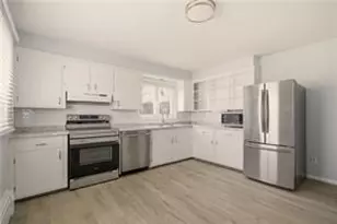 92 Bracket Ave, Tiverton, RI 02878 - Photo 12