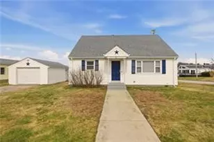 92 Bracket Ave, Tiverton, RI 02878 - Photo 1