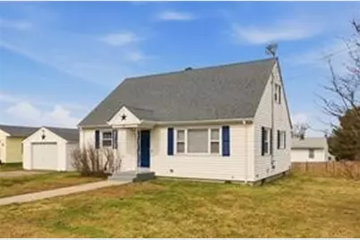 92 Bracket Avenue, Tiverton, RI 02878 - Photo 2