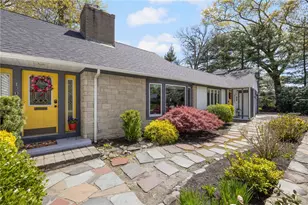 120 Brettonwoods Dr, Cranston, RI 02920 - Photo 2
