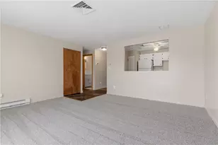 110 Pilgrim Pkwy, Warwick, RI 02888 - Photo 14
