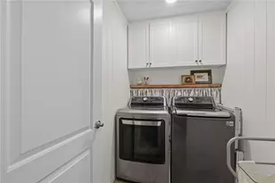 81 Golden View Dr, Johnston, RI 02919 - Photo 32