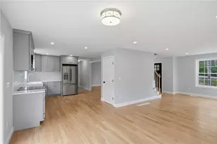 14 Elaine Dr, Hopkinton, RI 02833 - Photo 2