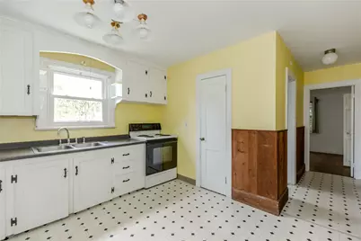 97 Floral Avenue, North Kingstown, RI 02852 - Photo 10