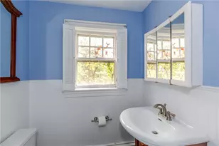 97 Floral Ave, North Kingstown, RI 02852 - Photo 14
