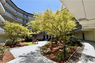 1302 Capella S, Newport, RI 02840 - Photo 4