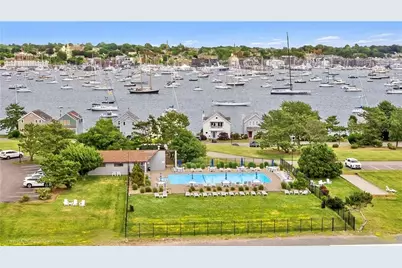 1302 Capella S, Newport, RI 02840 - Photo 2