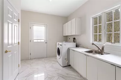18 Peggy Lane, Portsmouth, RI 02871 - Photo 10
