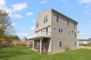 42 Spruce Ave, Narragansett, RI 02882 - Photo 6
