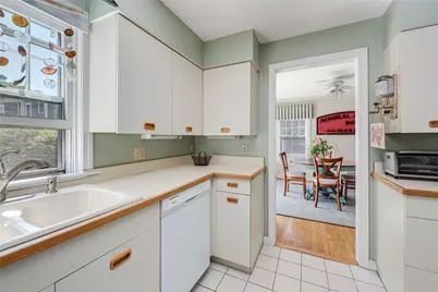 93 Mill Street #B, Newport, RI 02840 - Photo 10