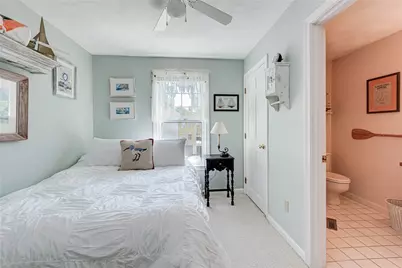 93 Mill Street #B, Newport, RI 02840 - Photo 16