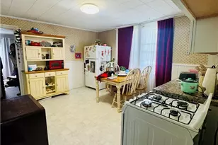 37 Lincoln Ave, Bristol, RI 02809 - Photo 36