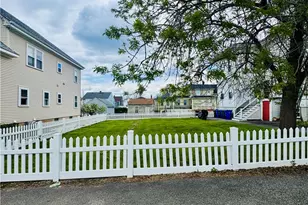 37 Lincoln Ave, Bristol, RI 02809 - Photo 40