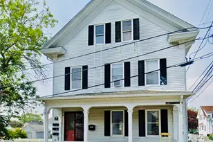 37 Lincoln Ave, Bristol, RI 02809 - Photo 2