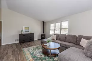 136 Hope Hill Terrace, Cranston, RI 02921 - Photo 6