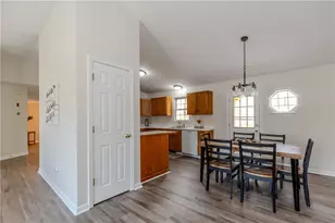 136 Hope Hill Terrace, Cranston, RI 02921 - Photo 10