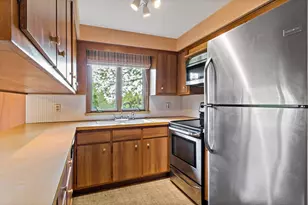 85 Sunset Ave, Providence, RI 02909 - Photo 8